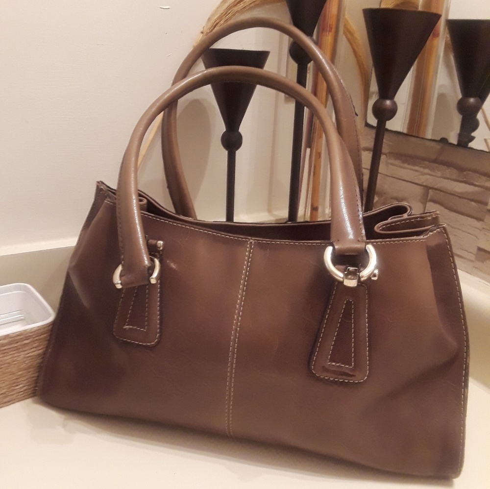 Liz Clairborne Pocketbook